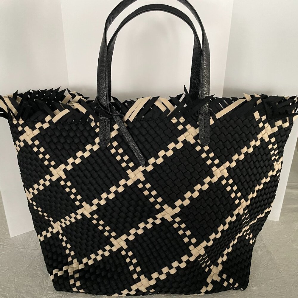 JUST REDUCED! NWT NAGHEDI Bahama Travel Large Travel Tote